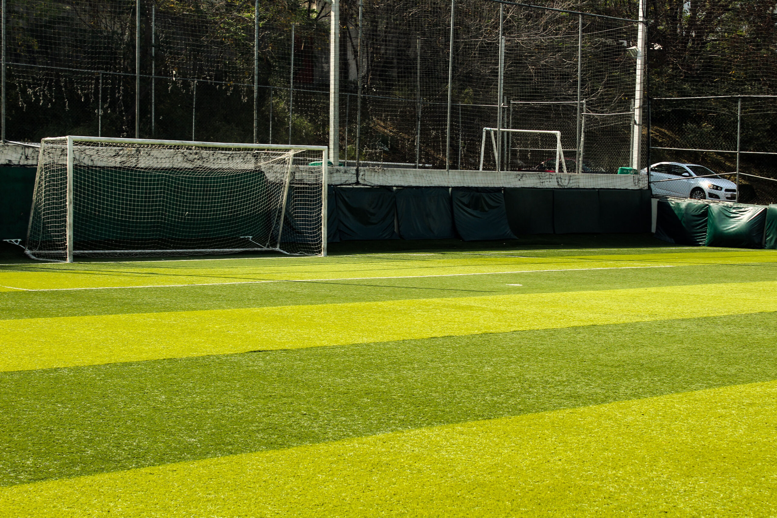 Cancha de tenis lista para un partido